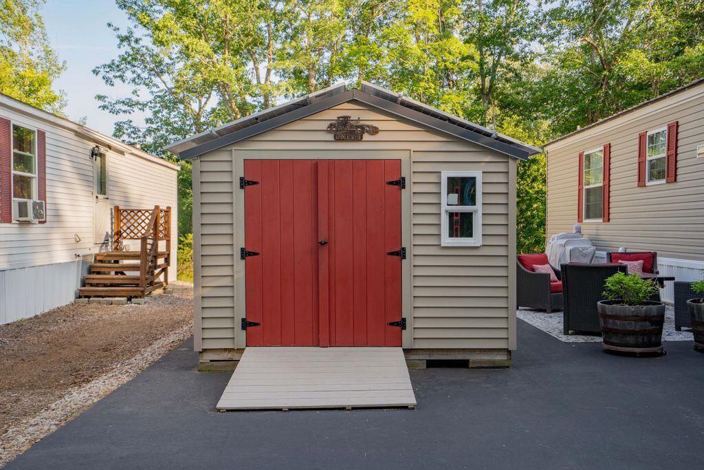 84 Sanford Road Alfred ME 04002