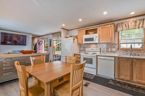 84 Sanford Road Alfred ME 04002