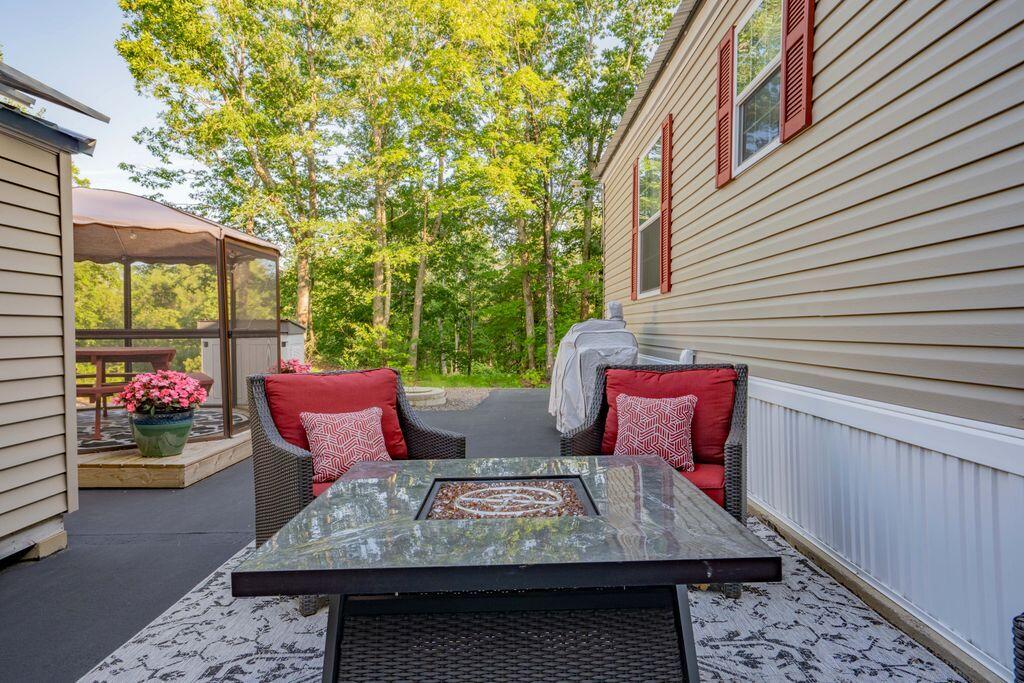 84 Sanford Road Alfred ME 04002