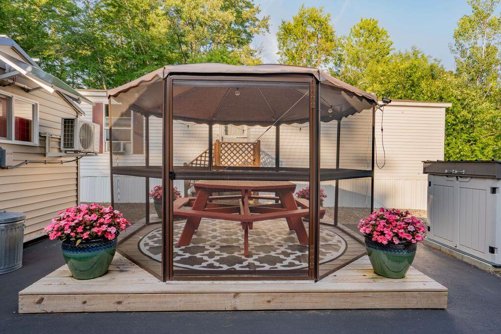 84 Sanford Road Alfred ME 04002