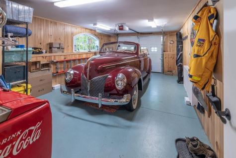 361 Cape Road Raymond ME 04071