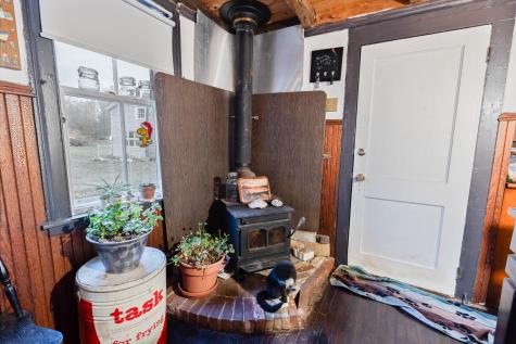 60 Route 41 Winthrop ME 04364