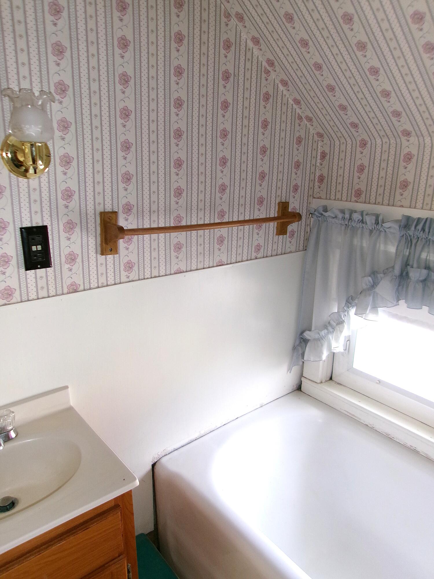 6 Morgan Street Lincoln ME 04457