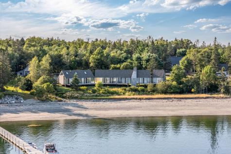 31 Daybreak Lane Surry ME 04684