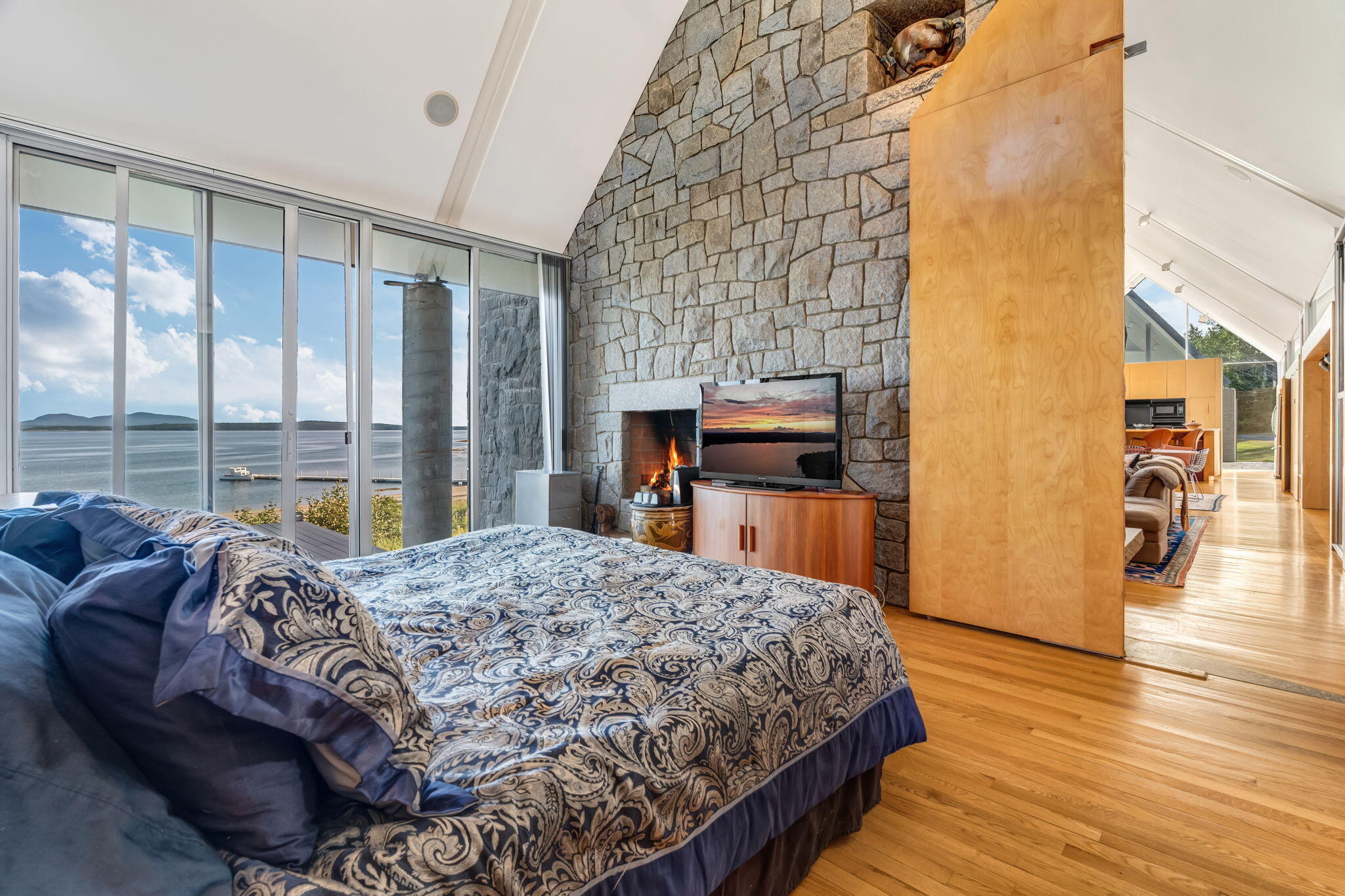 31 Daybreak Lane Surry ME 04684