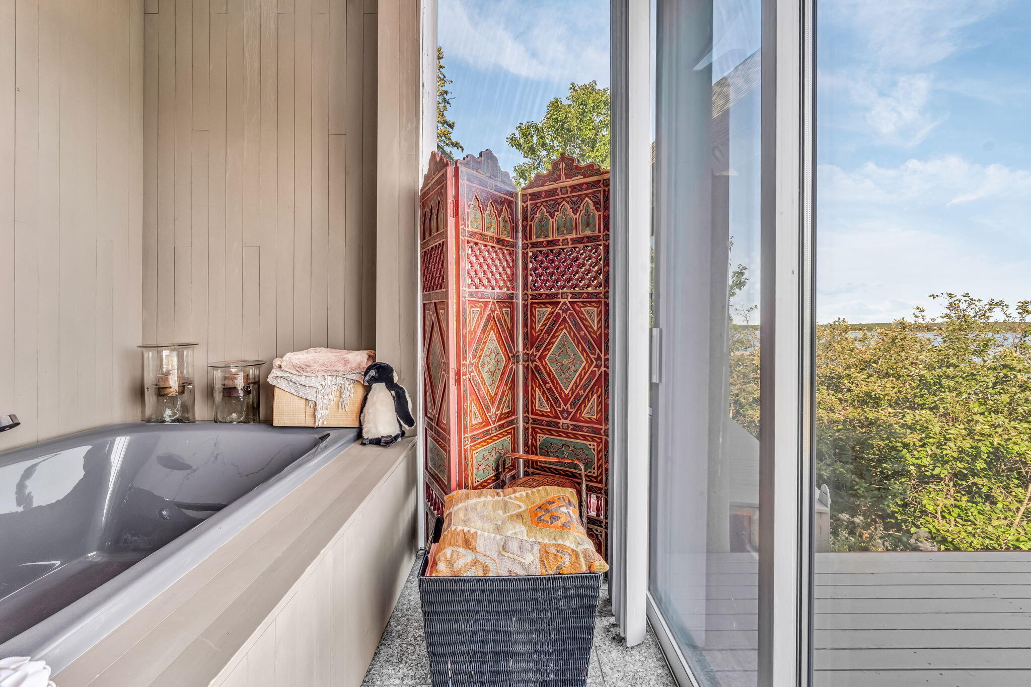 31 Daybreak Lane Surry ME 04684