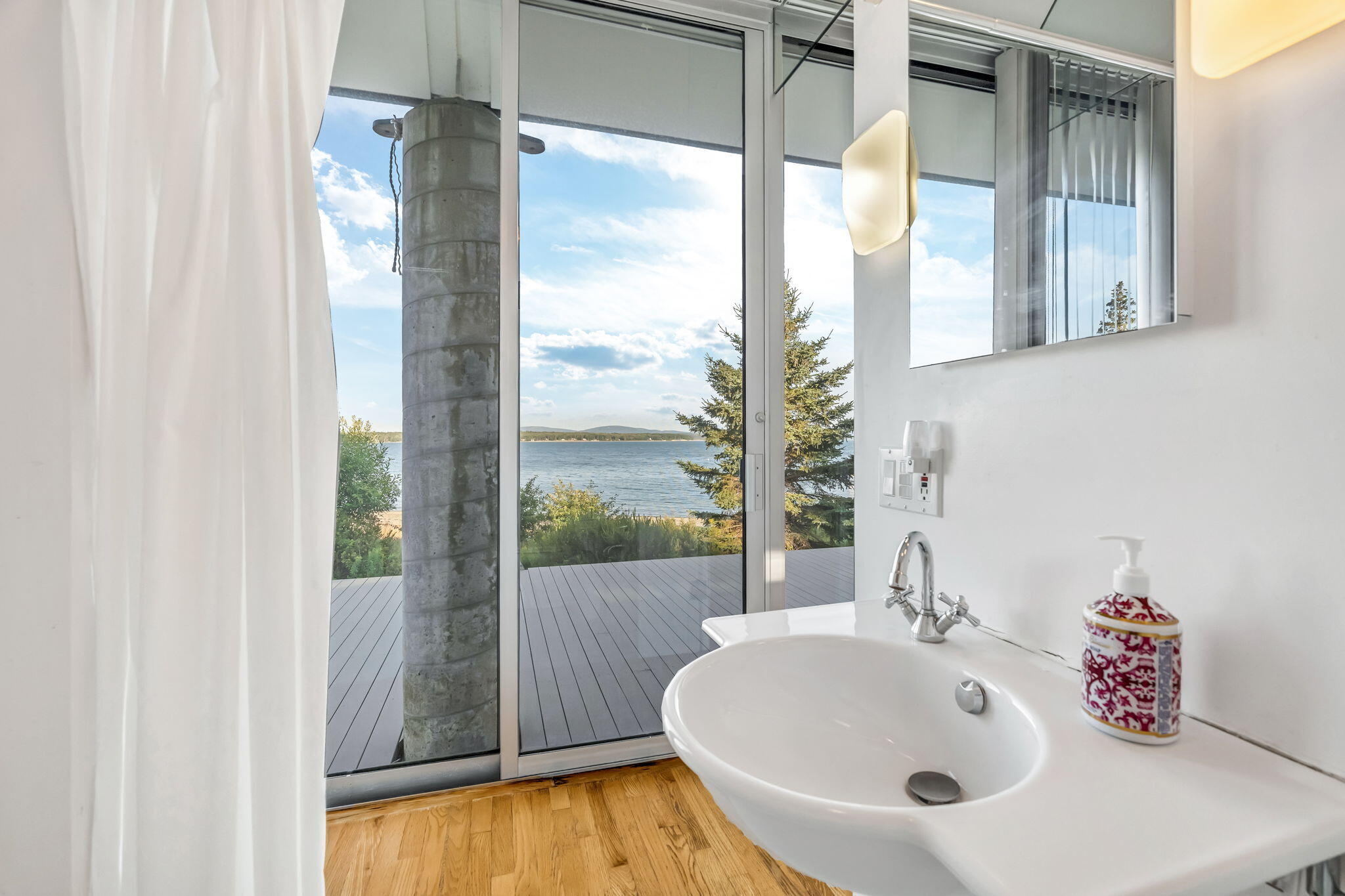 31 Daybreak Lane Surry ME 04684