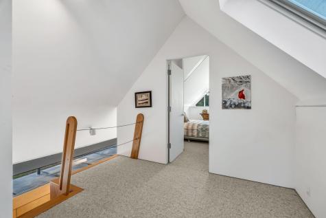 31 Daybreak Lane Surry ME 04684