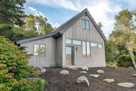 31 Daybreak Lane Surry ME 04684