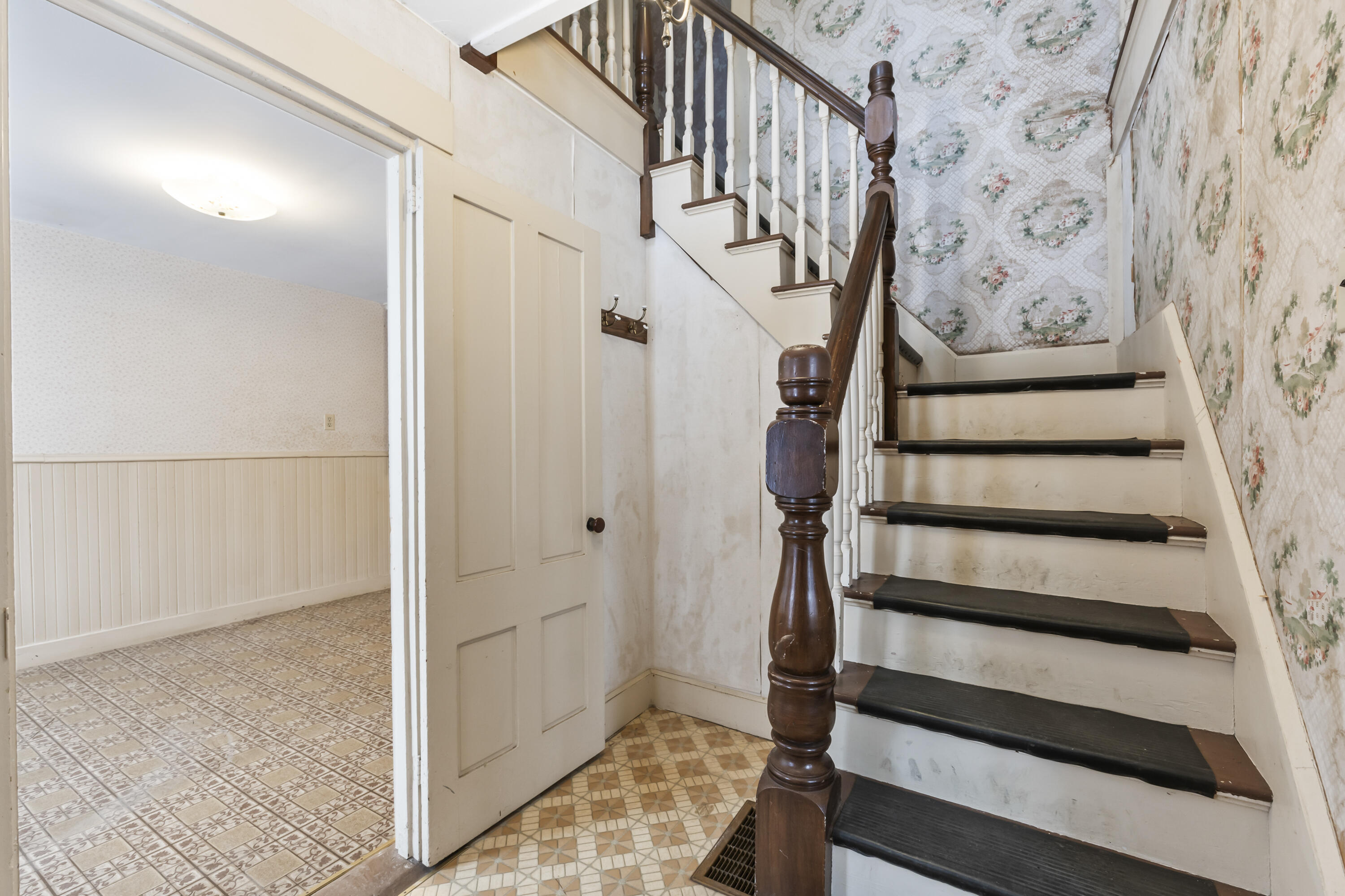 904 & 908 Lakeview Drive China ME 04358