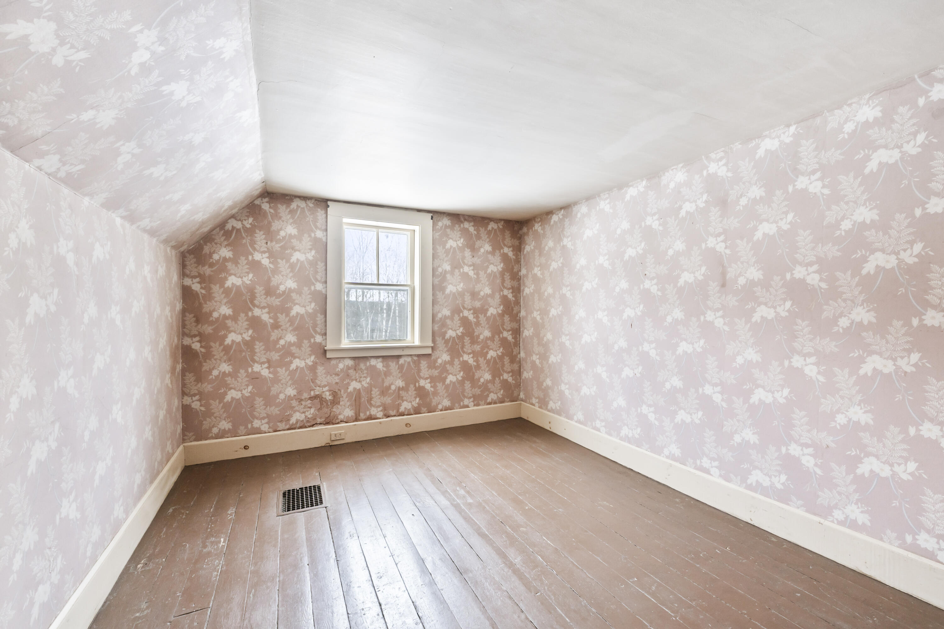 904 & 908 Lakeview Drive China ME 04358