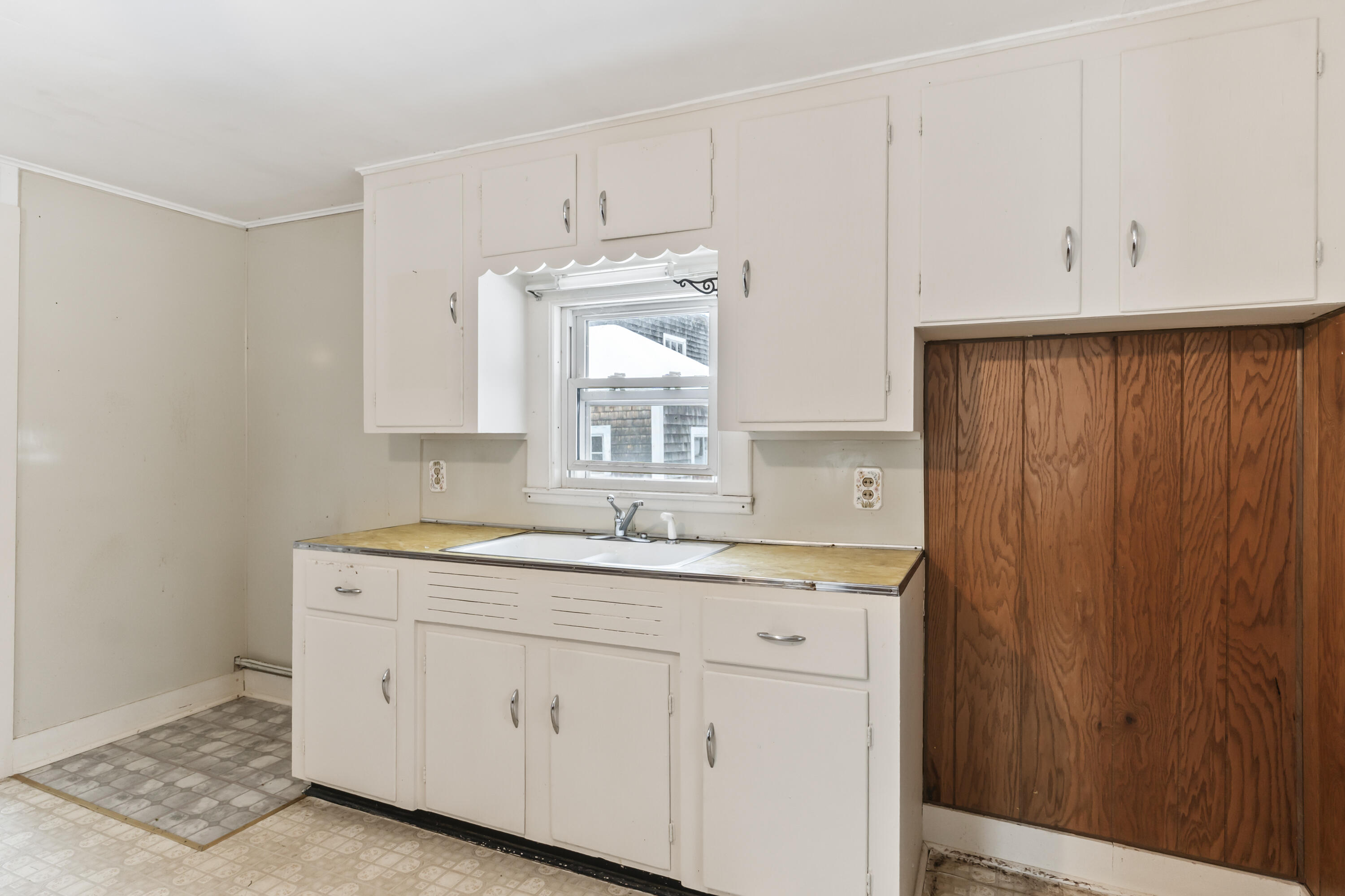 904 & 908 Lakeview Drive China ME 04358