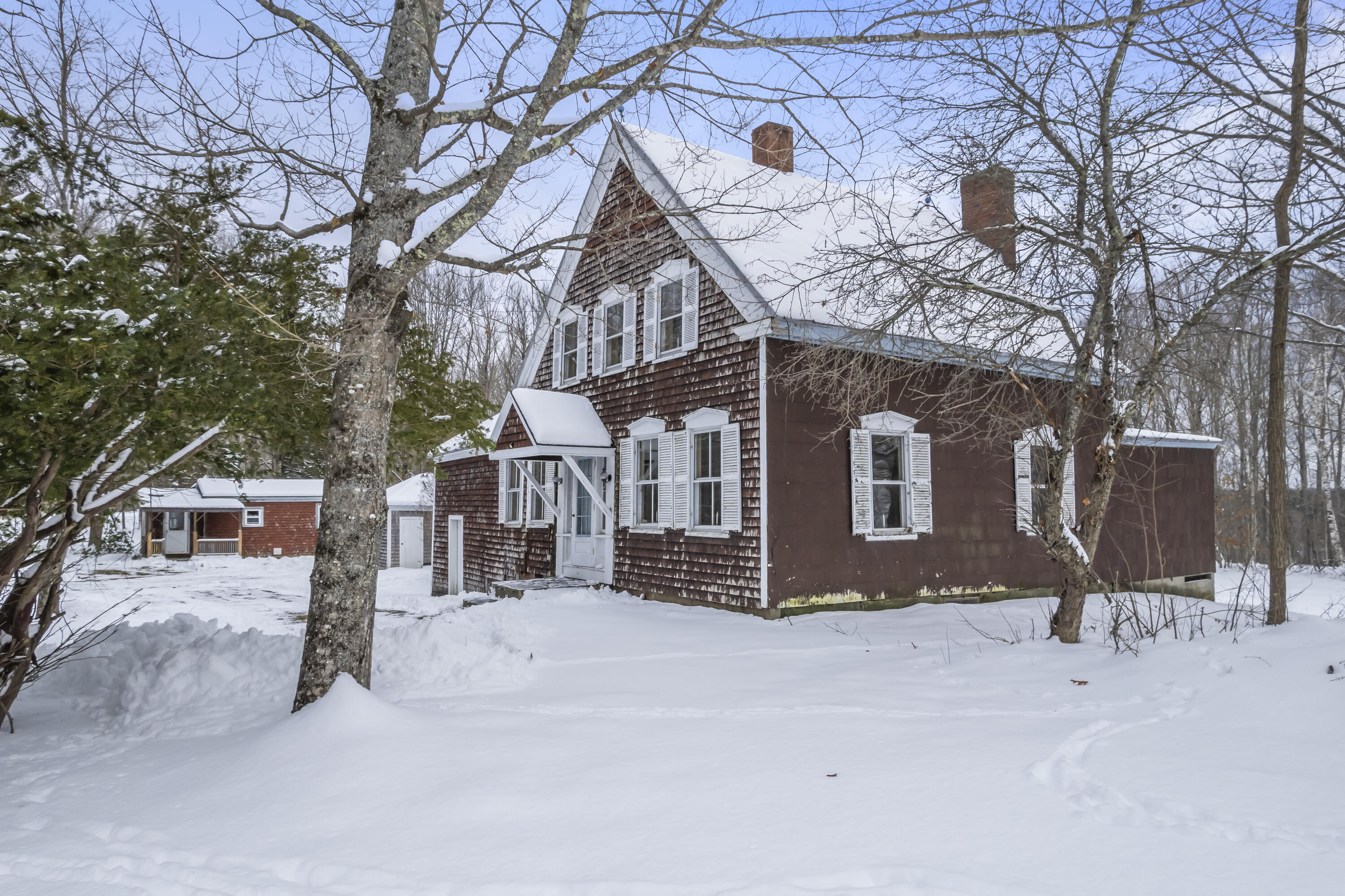 904 & 908 Lakeview Drive China ME 04358