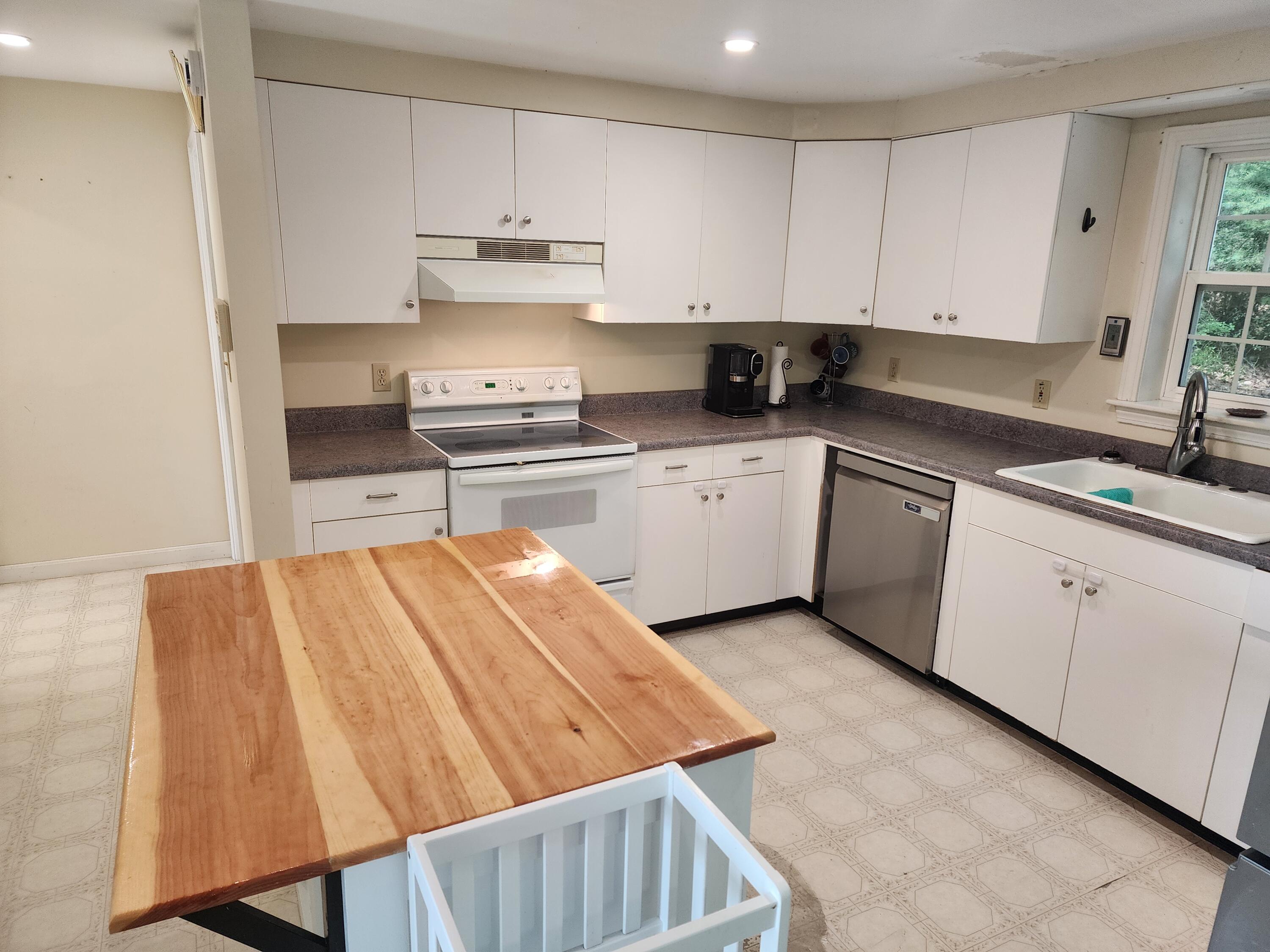 56 Logan Circle Waterboro ME 04030