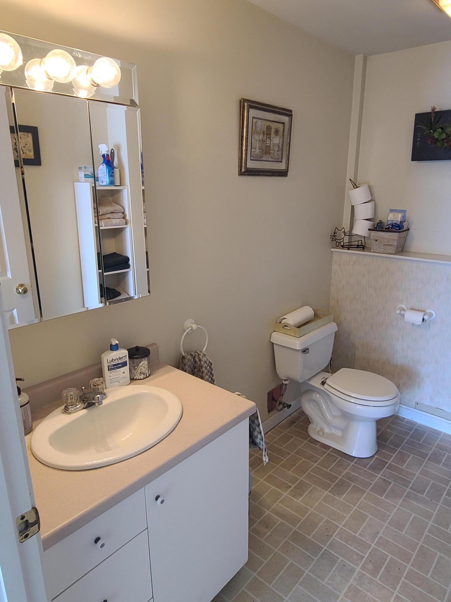 56 Logan Circle Waterboro ME 04030