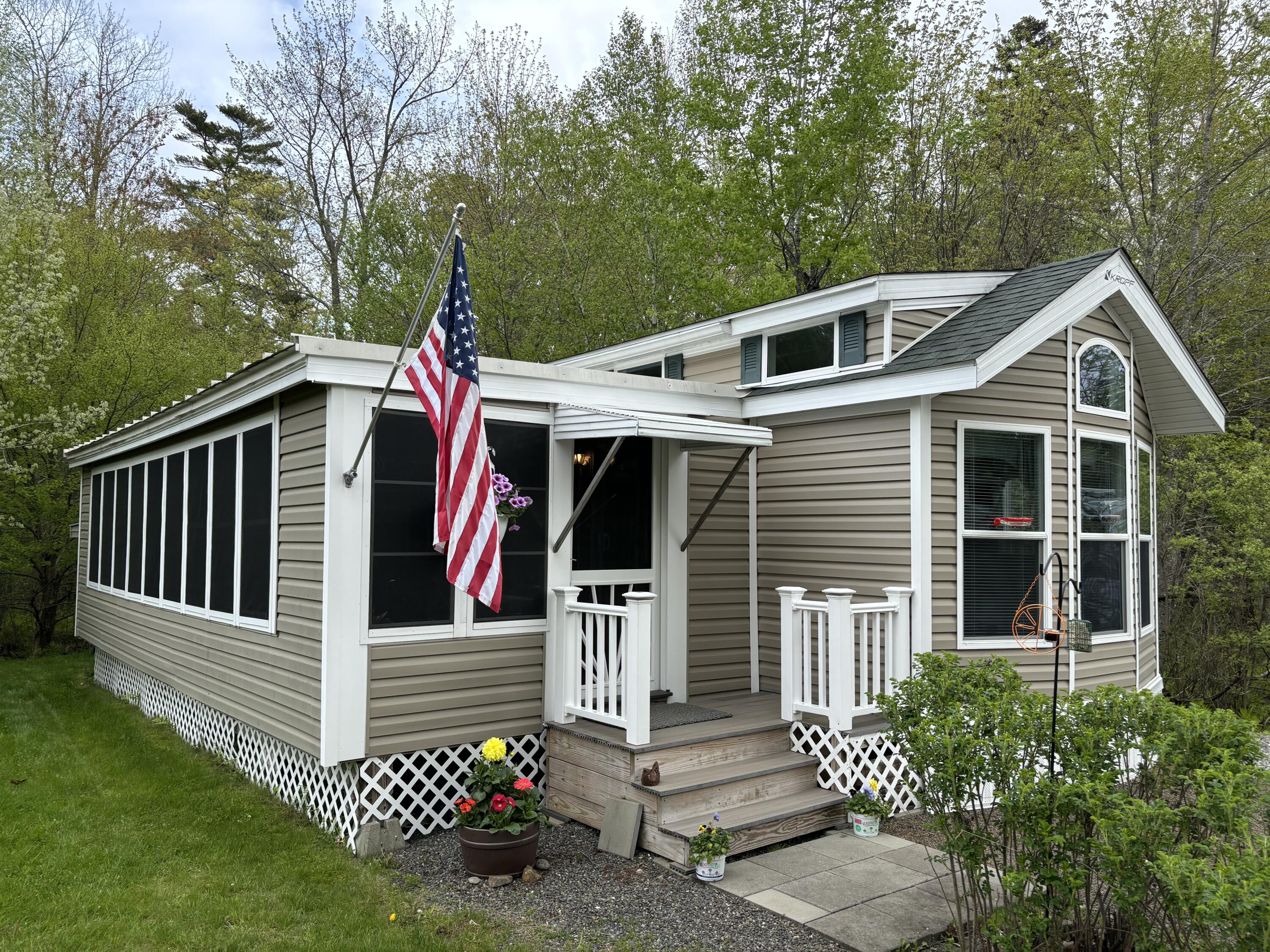 22 Loon Loop Warren ME 04864