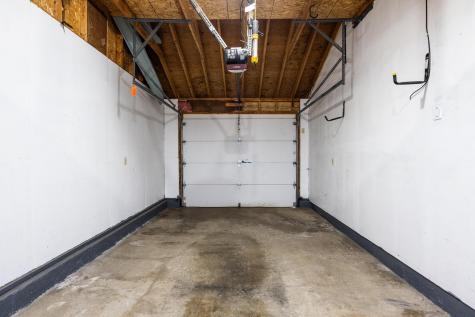 42 Yankee Avenue Bangor ME 04401