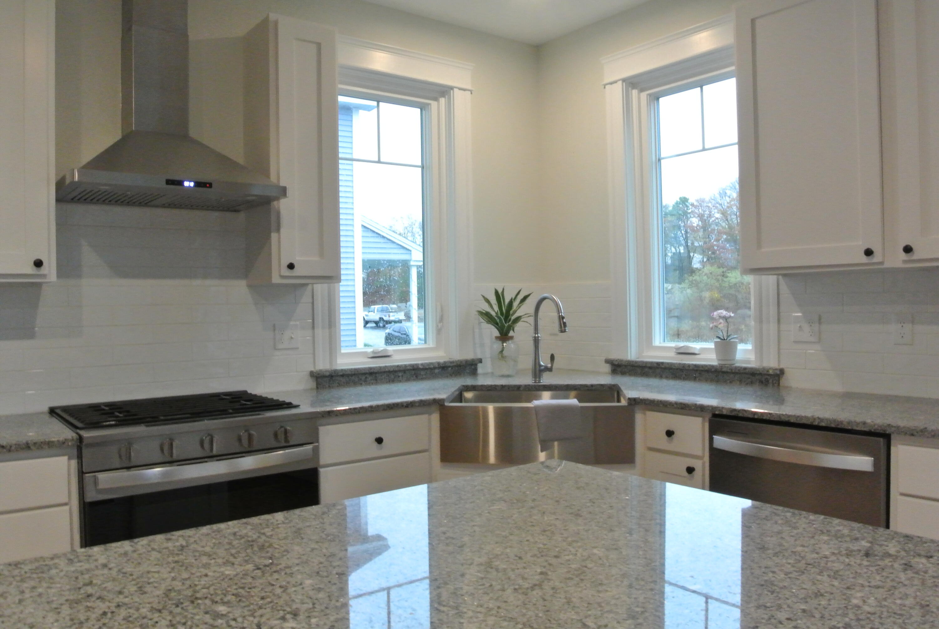 77 O'neil Street South Portland ME 04106