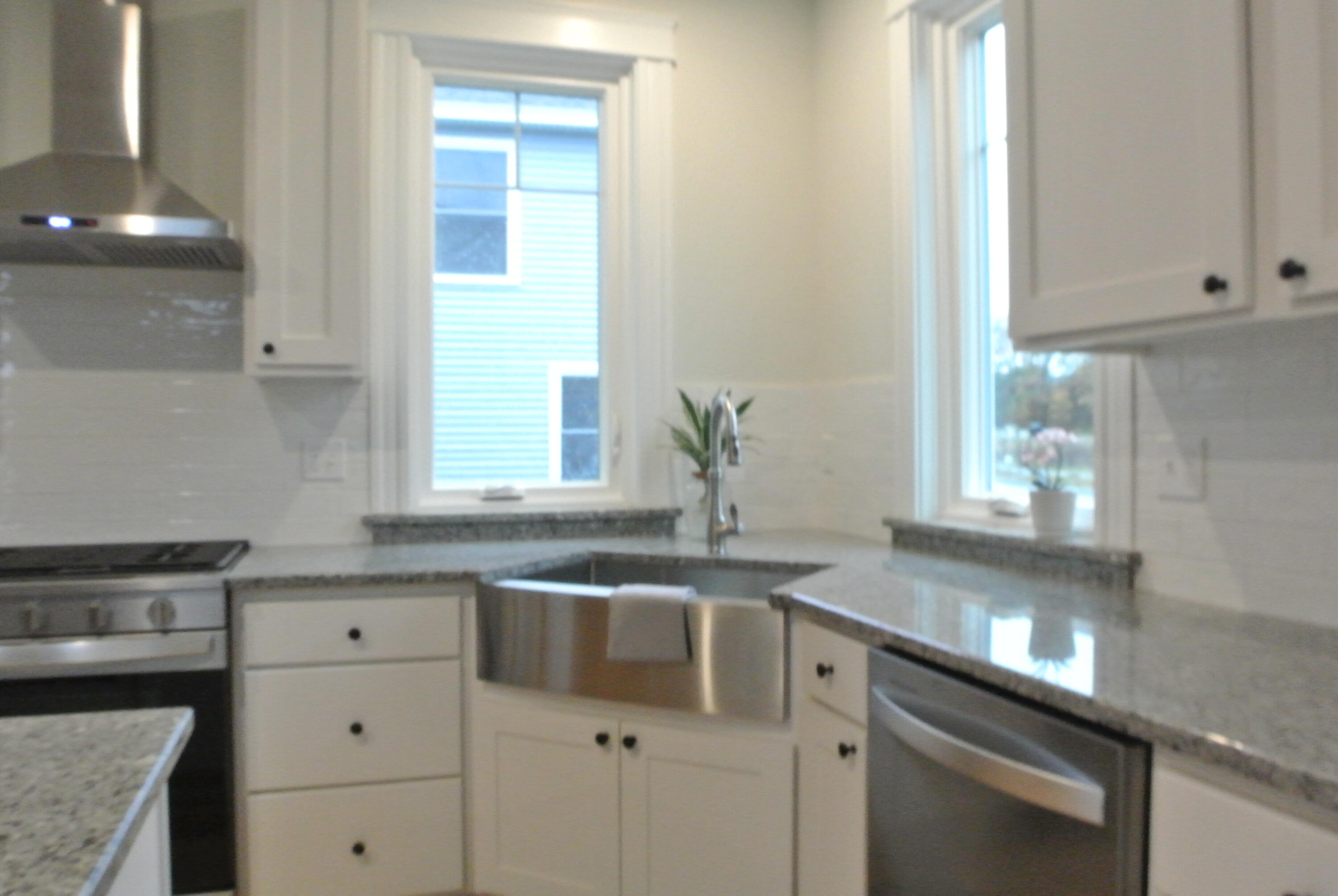 77 O'neil Street South Portland ME 04106