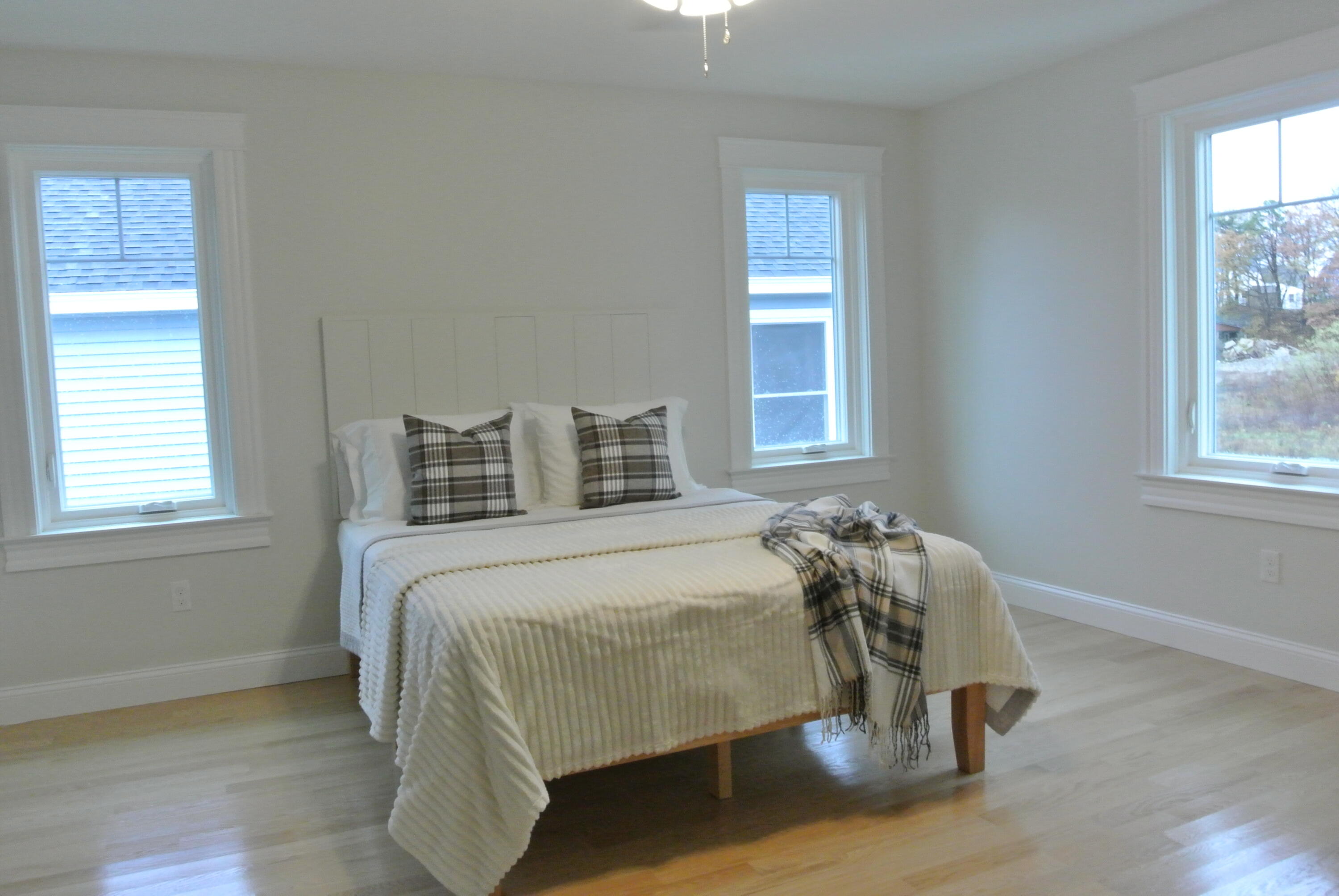 77 O'neil Street South Portland ME 04106