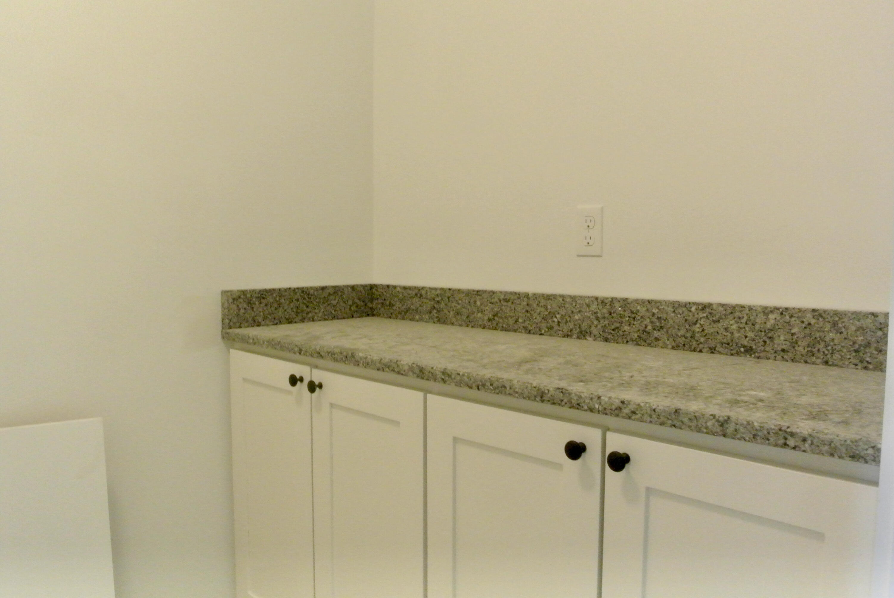 77 O'neil Street South Portland ME 04106