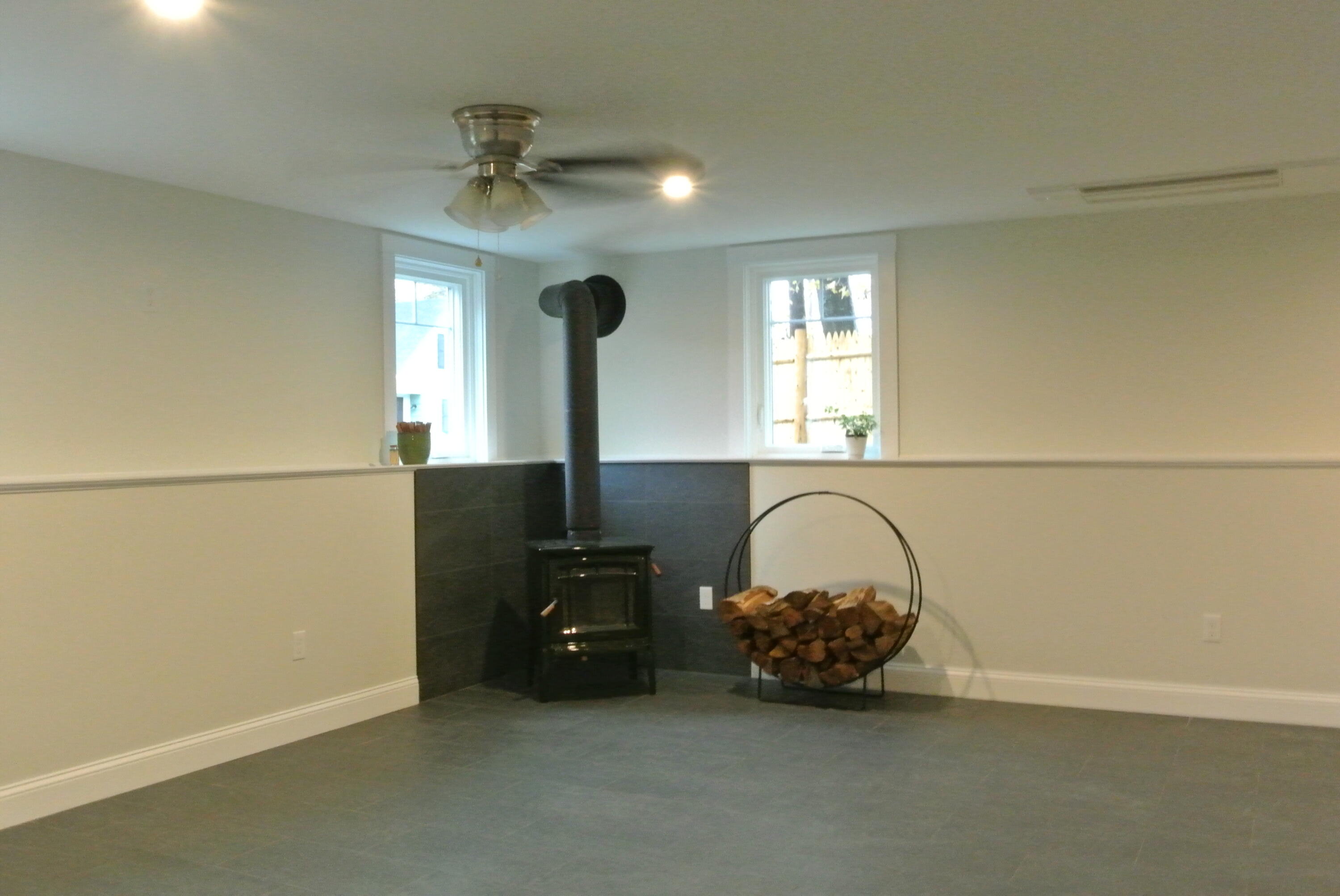 77 O'neil Street South Portland ME 04106