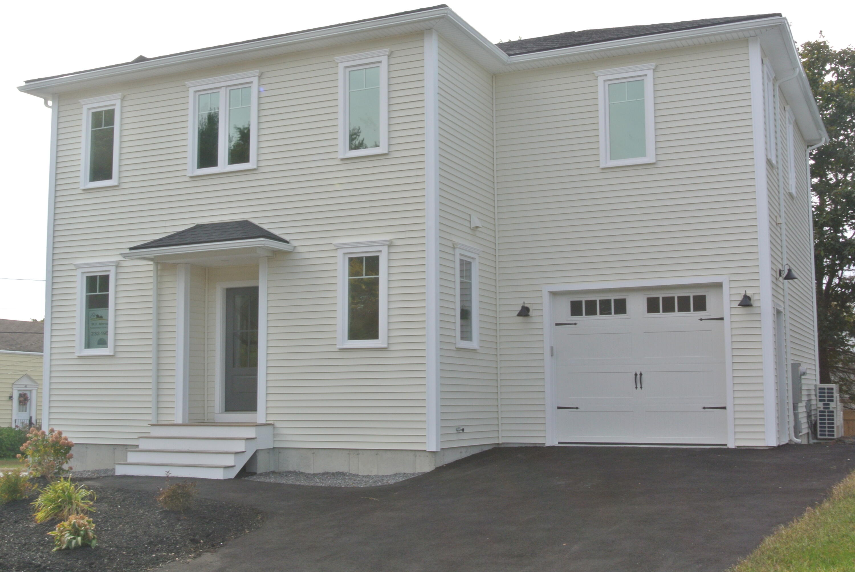 77 O'neil Street South Portland ME 04106