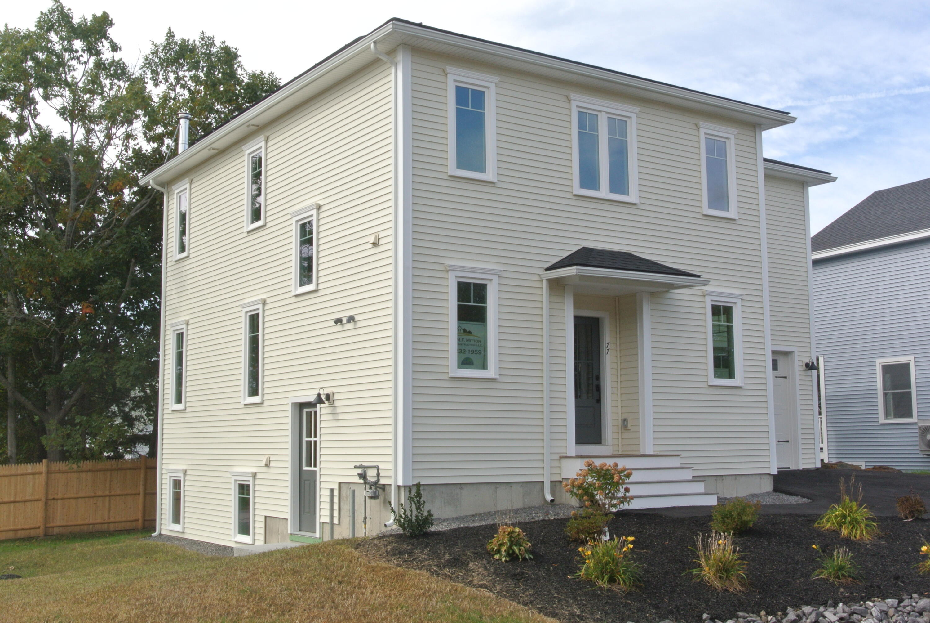 77 O'neil Street South Portland ME 04106