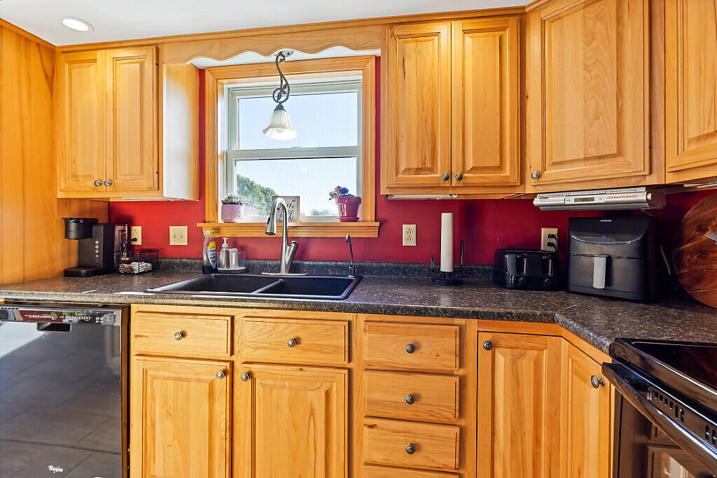 343 Lakeview Drive China ME 04358