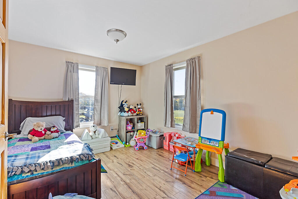 343 Lakeview Drive China ME 04358