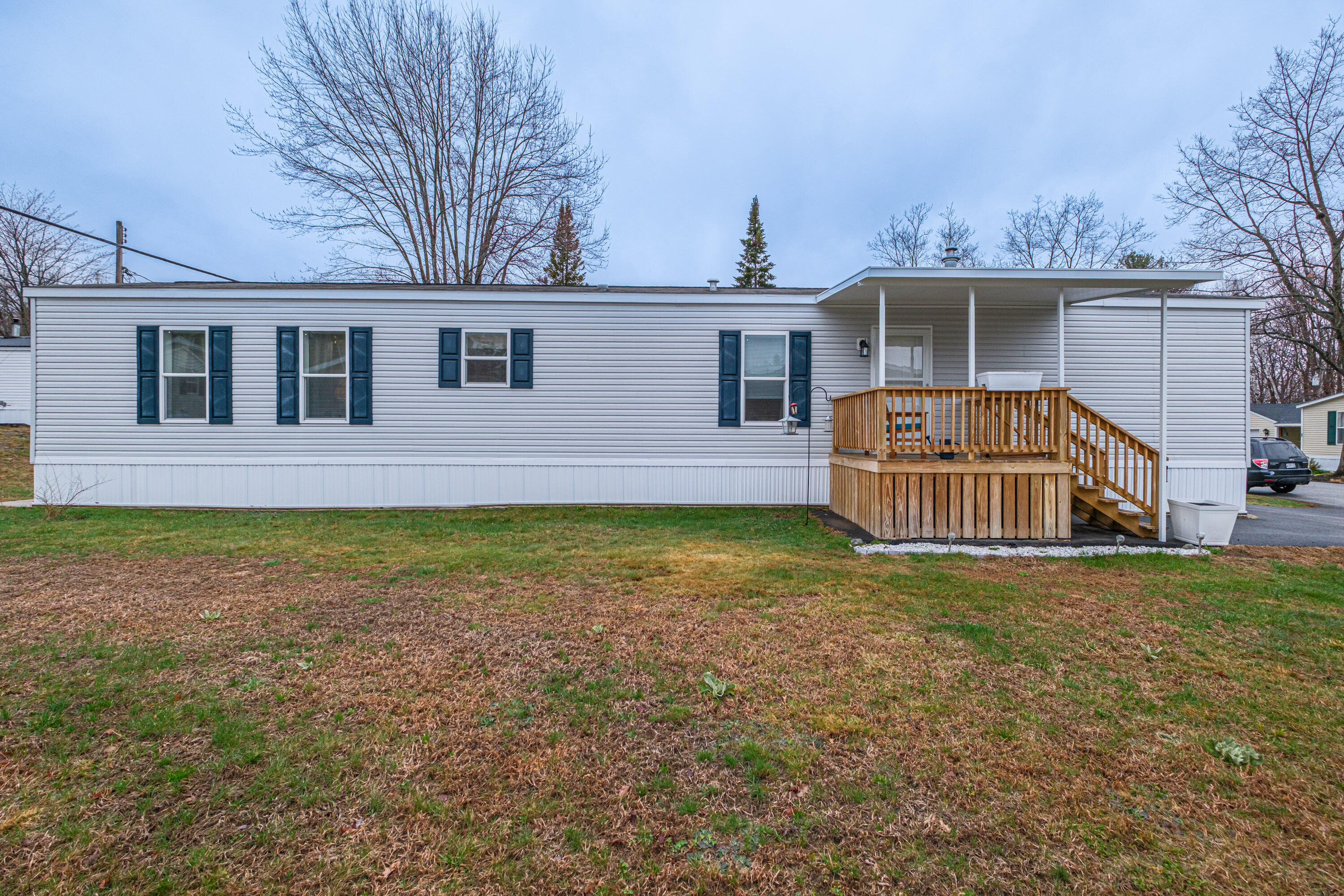 23 Kapote Drive Norway ME 04268