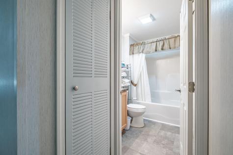 23 Kapote Drive Norway ME 04268
