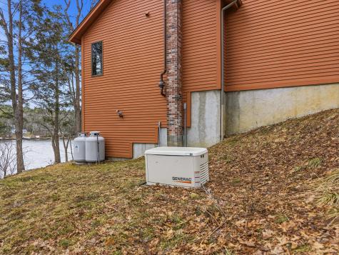 105 Cushman Point Road Wiscasset ME 04578