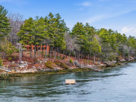 105 Cushman Point Road Wiscasset ME 04578