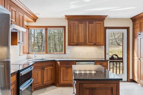 105 Cushman Point Road Wiscasset ME 04578