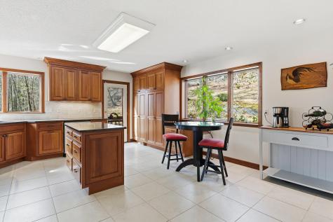 105 Cushman Point Road Wiscasset ME 04578