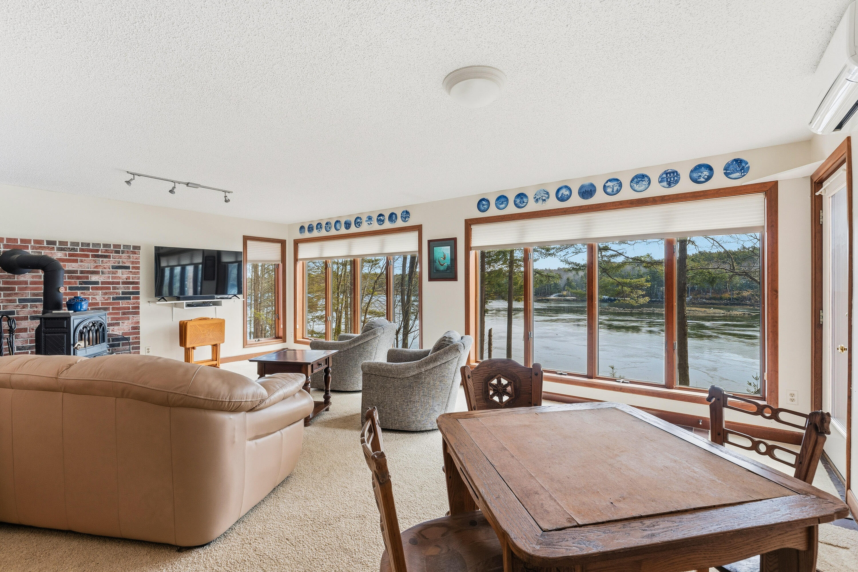 105 Cushman Point Road Wiscasset ME 04578
