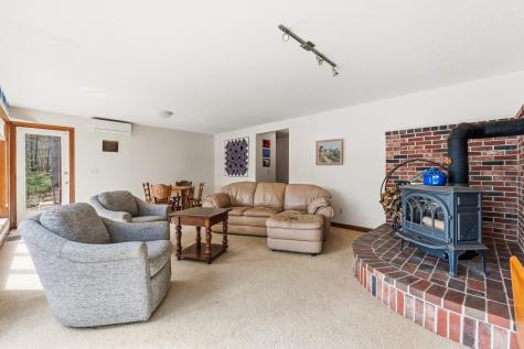 105 Cushman Point Road Wiscasset ME 04578