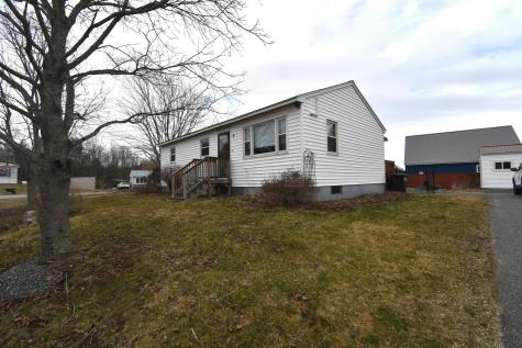 22 Somerset Avenue Fairfield ME 04937