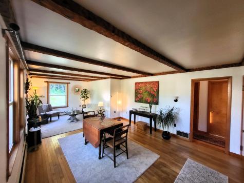 5 E Oxford Road Paris ME 04281