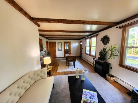 5 E Oxford Road Paris ME 04281