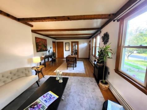 5 E Oxford Road Paris ME 04281