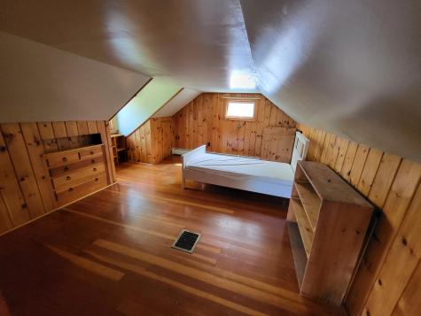 5 E Oxford Road Paris ME 04281