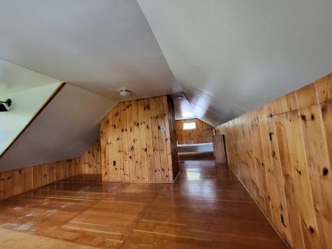 5 E Oxford Road Paris ME 04281