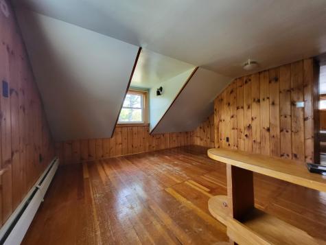 5 E Oxford Road Paris ME 04281