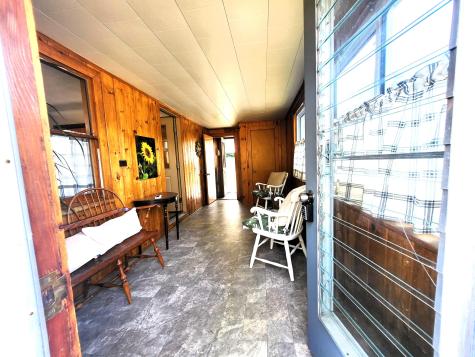 5 E Oxford Road Paris ME 04281