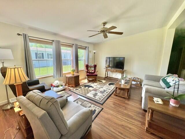 8 Windsor Drive Alfred ME 04002