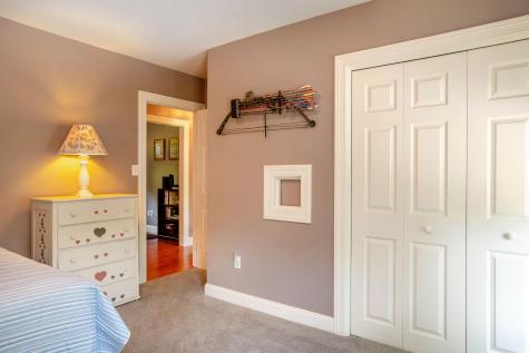26 Kensington Terrace Lewiston ME 04240