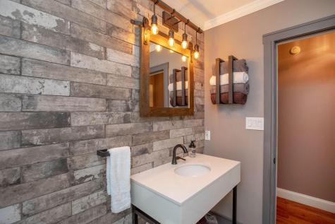 26 Kensington Terrace Lewiston ME 04240