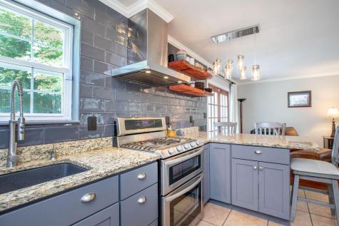 26 Kensington Terrace Lewiston ME 04240